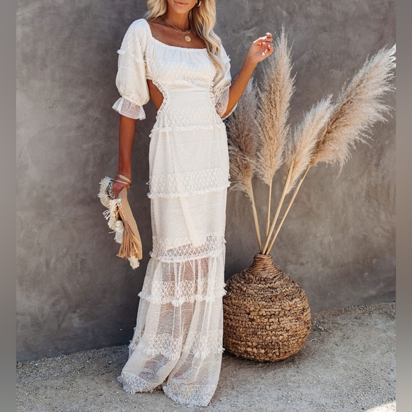 Vici Dresses & Skirts - NWT VICI Cream Lace Maxi Dress with Cutout